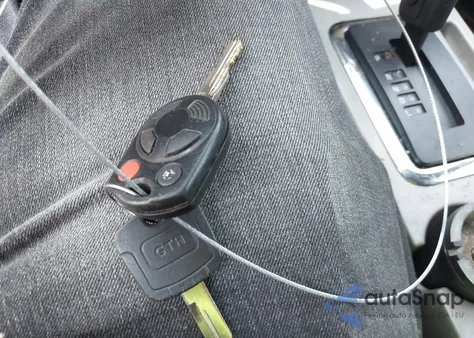 2010 Ford Escape Xlt from USA, damaged, VIN 1FMCU9D74AKB89492